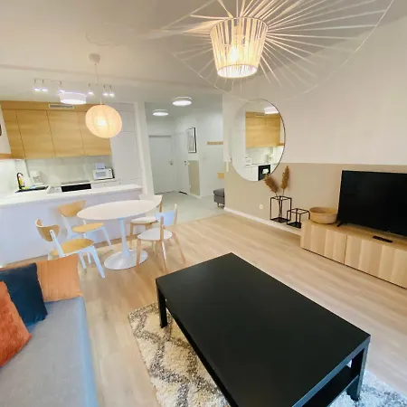 Zabobrze ***** Apartment *
